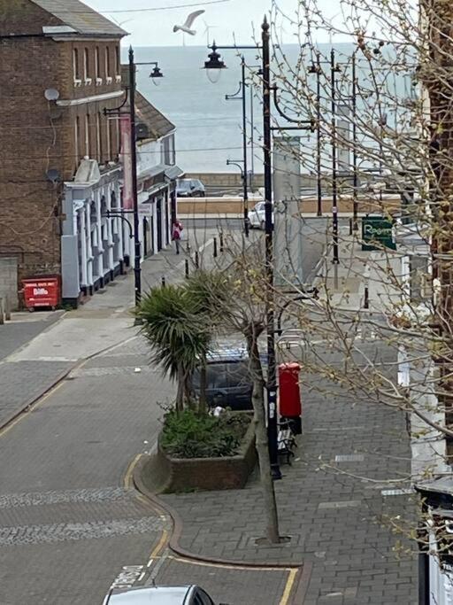 Herne Bay Central - 2 Minutes From Beach Apartment ภายนอก รูปภาพ